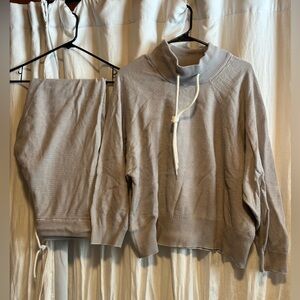 VARLEY Sweater and Pants Set